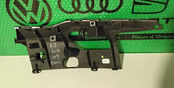 Audi A7 S7 4G Front bumper mounting bracket 4G8807095