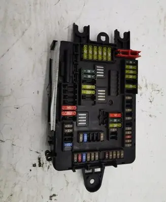 BMW 3 F30 F35 F31 Relay mounting block 9261110