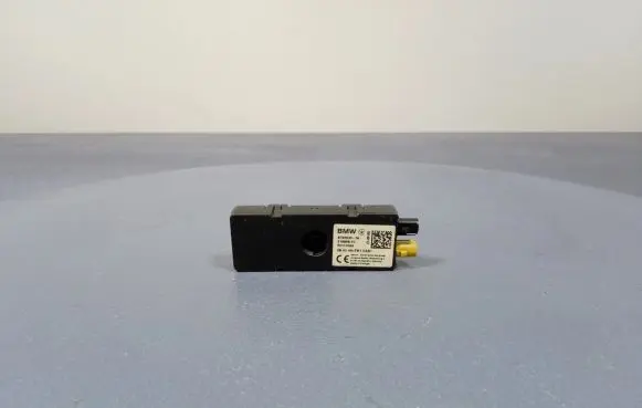 BMW 2 F44 Aerial antenna amplifier 8795939