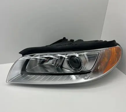 Volvo V70 Headlight/headlamp 31214347