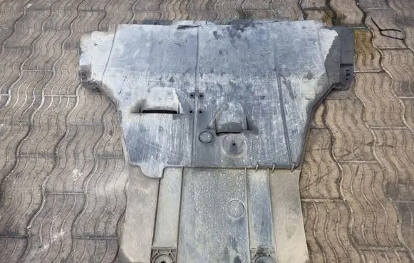 Renault Scenic III - Grand scenic III Engine splash shield/under tray NOCODE