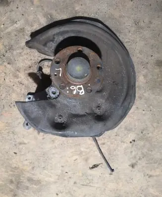 Volkswagen PASSAT B6 Rear wheel hub
