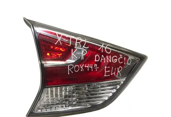 Nissan X-Trail T32 Tailgate rear/tail lights