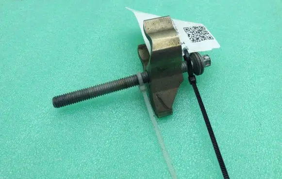 BMW 5 F10 F11 Fuel Injector clamp holder