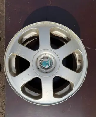 Skoda Octavia Mk1 (1U) R15 alloy rim 1U0601025A