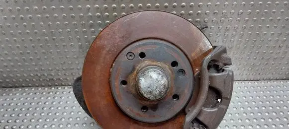 Front wheel hub spindle knuckle