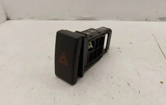 Toyota Avensis T250 Hazard light switch 8433205050 157963