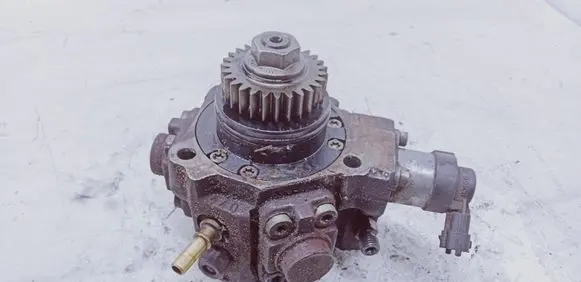 Renault Trafic II (X83) Fuel injection high pressure pump H8200950493 0445010205