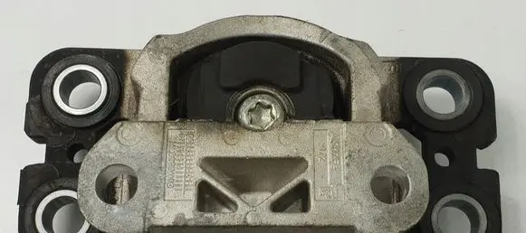 Volvo V70 Gearbox mount