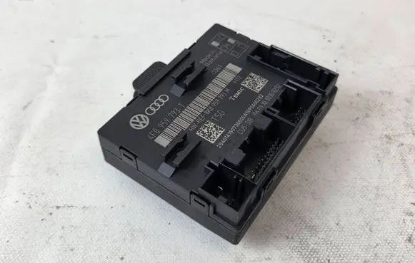 Audi Q7 4L Door control unit/module 4F0959793T 8K0959793M