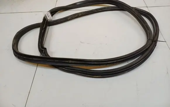 Opel Zafira A Rubber seal front coupe door 