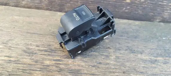 Toyota Prius+ (ZVW40) Electric window control switch R192801