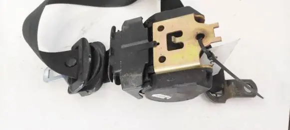 BMW 7 E38 Front seatbelt 8217390 566216700