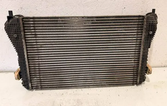 Volkswagen Tiguan Intercooler radiator 3C0145805AD