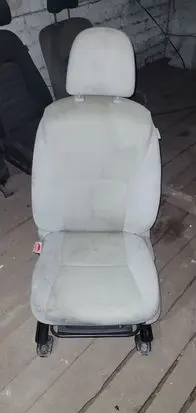 Toyota Auris 150 Front driver seat 