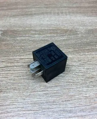 Audi 80 90 S2 B4 Other relay 191955531 72VW006