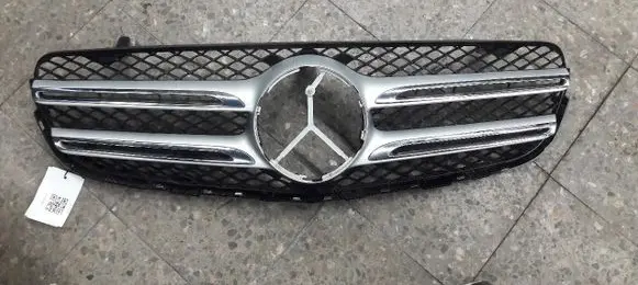 Mercedes-Benz E AMG W210 Front bumper upper radiator grill A2538806676