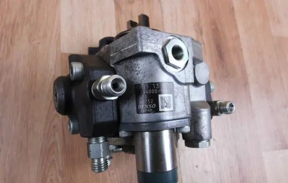 Mazda CX-5 Fuel injection high pressure pump SH0113800D 2940001663