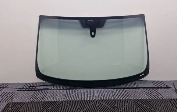 Porsche Cayenne (92A) Front windscreen/windshield window DOT1038