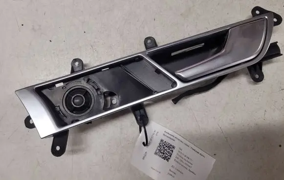 Audi A6 S6 C6 4F Front door interior handle 4F0837020