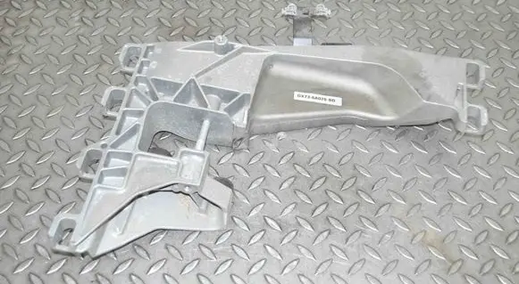 Jaguar F-Pace Gearbox mounting bracket GX735060BC