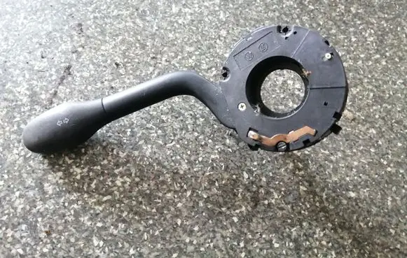 Volkswagen Polo III 6N 6N2 6NF Indicator stalk