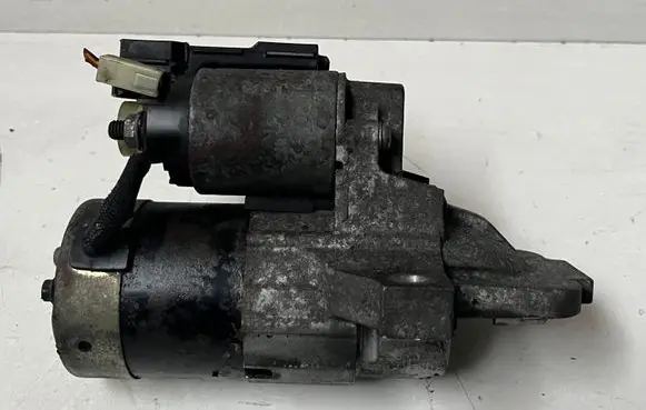 Mazda 6 Starter motor M000T90981 L813