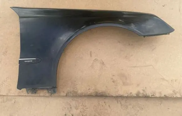 Mercedes-Benz E W211 Fender 