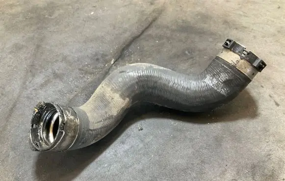 Mercedes-Benz C W204 Intercooler hose/pipe A2045281482 TL40036 40020413W11