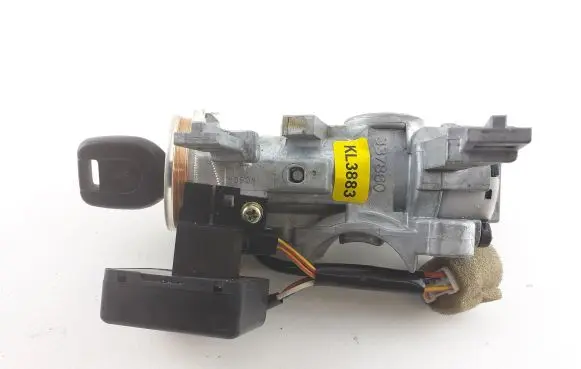 Mitsubishi Pajero Ignition lock MR329406 KL3883