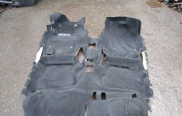 Volkswagen Golf Plus Front floor carpet liner 5M1863357K