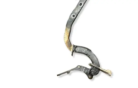 Volvo XC70 Tailgate/trunk/boot hinge 8643157