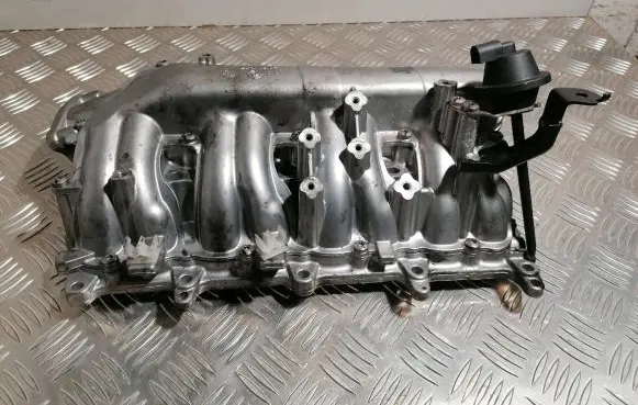 Opel Astra J Intake manifold 8973858235 700997160 1100520347