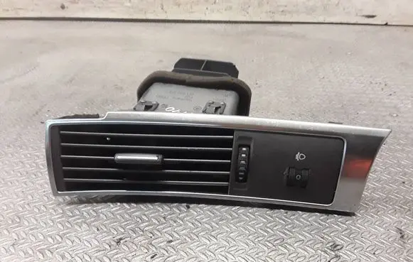 Audi A6 S6 C6 4F Dashboard side air vent grill/cover trim 4F1820901B