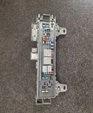 Tesla Model S Fuse module 109440500D