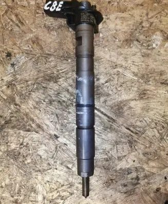 Volkswagen Jetta VI Fuel injector 03L130277A 0445116011