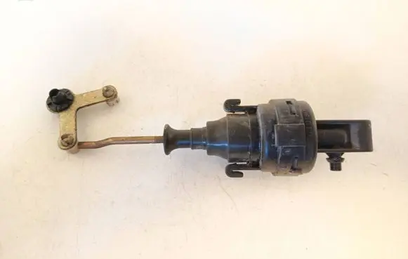 Mercedes-Benz S W140 Central locking vacuum pump 400139
