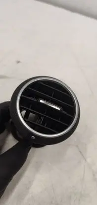 Audi A3 S3 8P Dash center air vent grill 8P0820901D