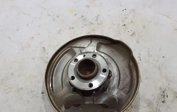 Volvo S60 Rear wheel hub 31476231