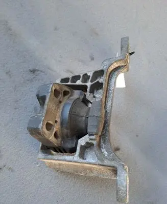 Ford Focus Engine mount bracket 3M516F012BH