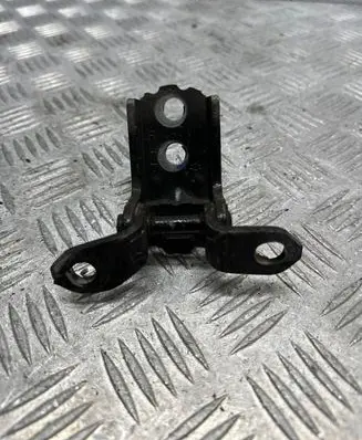 Nissan Navara D40 Front door upper hinge