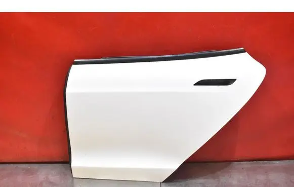 Tesla Model S Rear door