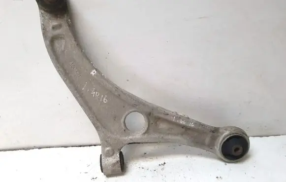 Hyundai i40 Front lower control arm/wishbone A6082M
