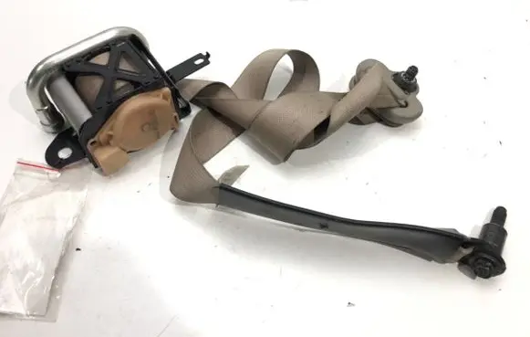 Nissan X-Trail T31 Front seatbelt 