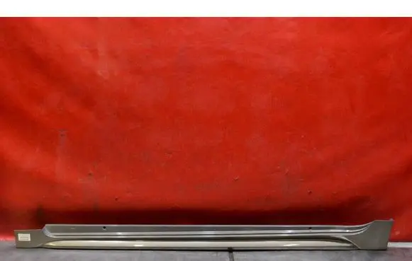 Toyota Corolla E10 Front sill (body part) 7586002220