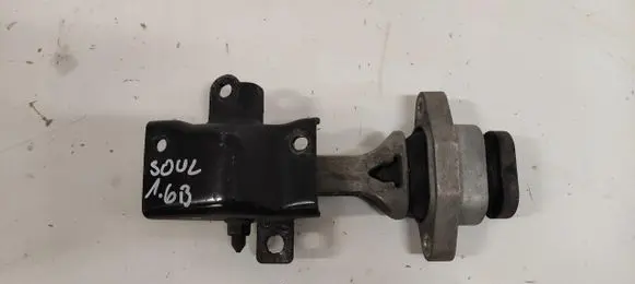 KIA Soul Gearbox mounting bracket