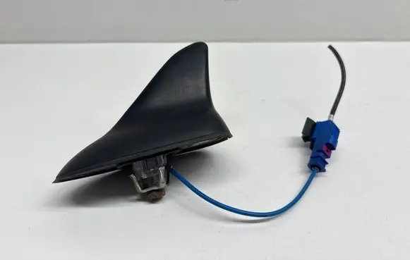 Opel Insignia A Aerial GPS antenna 22786215 2133 140640