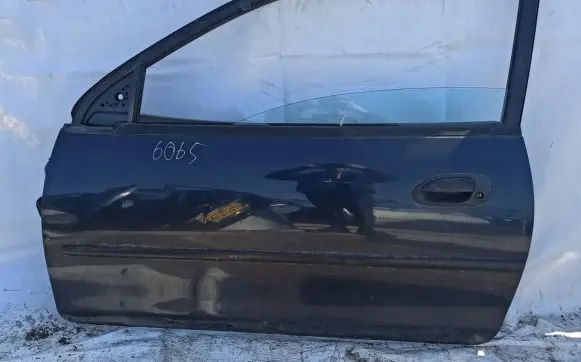 Mazda 323 Front door Melyna