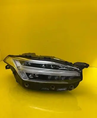 Volvo XC90 Headlight/headlamp 31677039