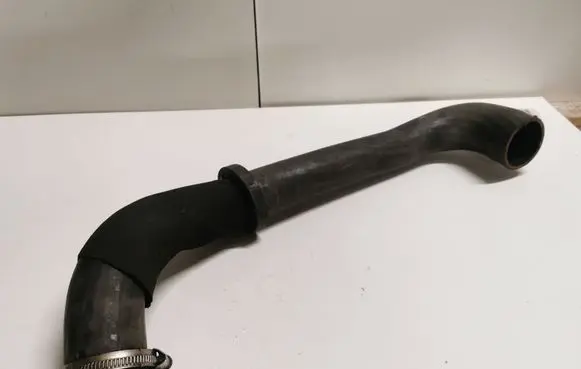 Mercedes-Benz E C207 W207 Engine coolant pipe/hose
